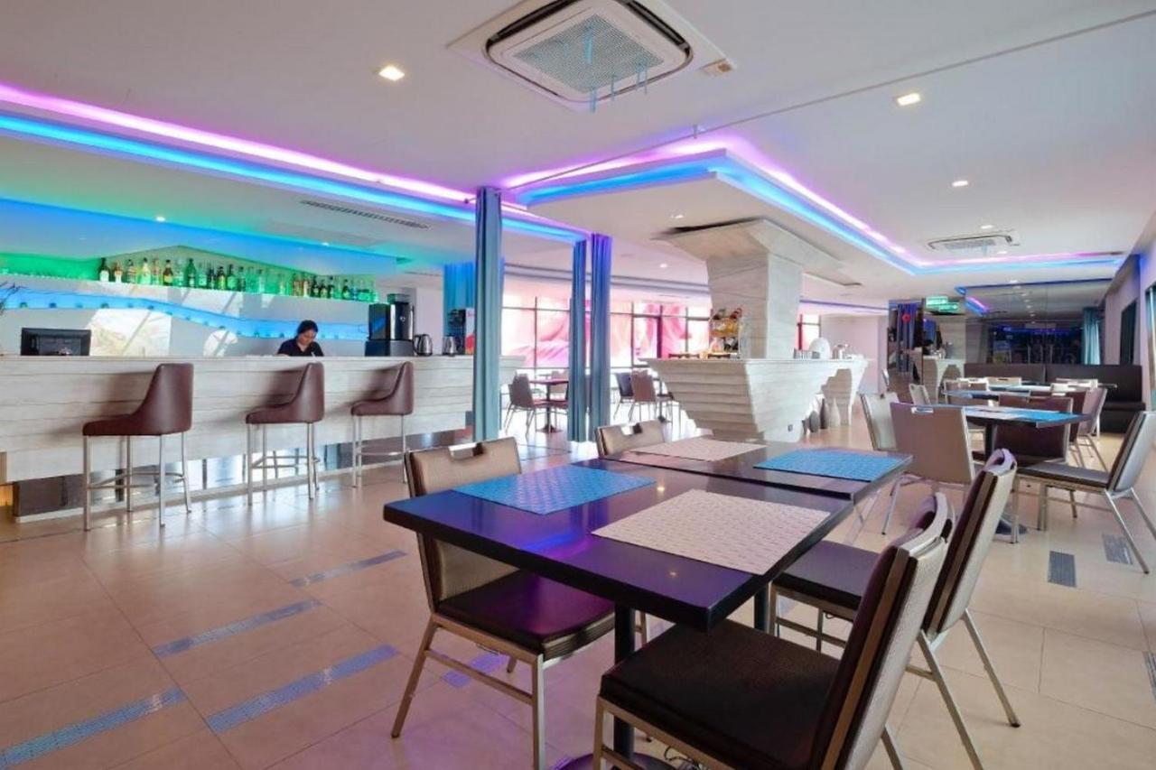 The Xtreme Suites Bangkok Eksteriør billede